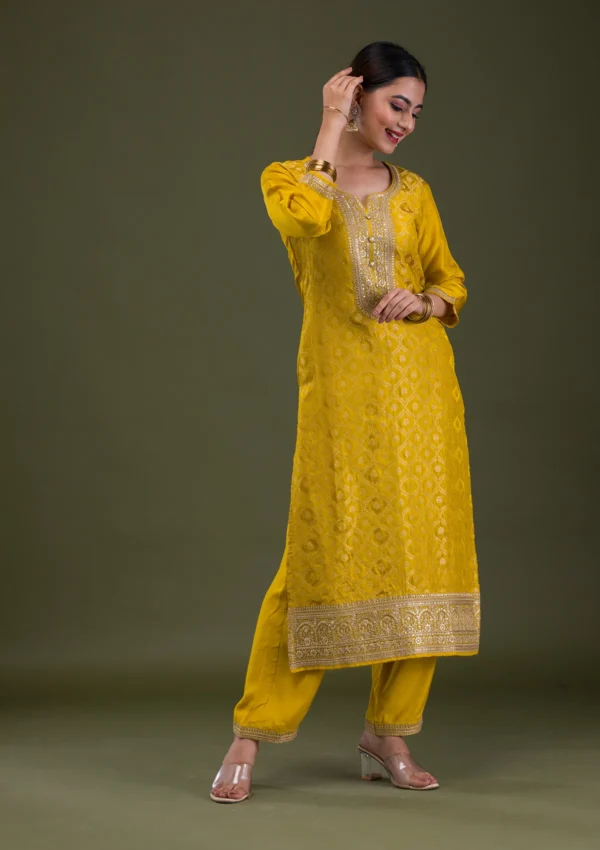 Zariwork-Crepe-suit