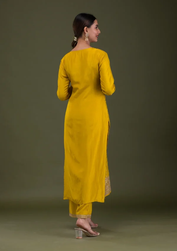 Zariwork-Crepe-suit
